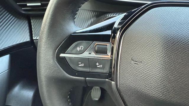 PEUGEOT 2008 1.2PURETECH 100CV S&S ALLURE*CL17*R.CAM*NAVI *