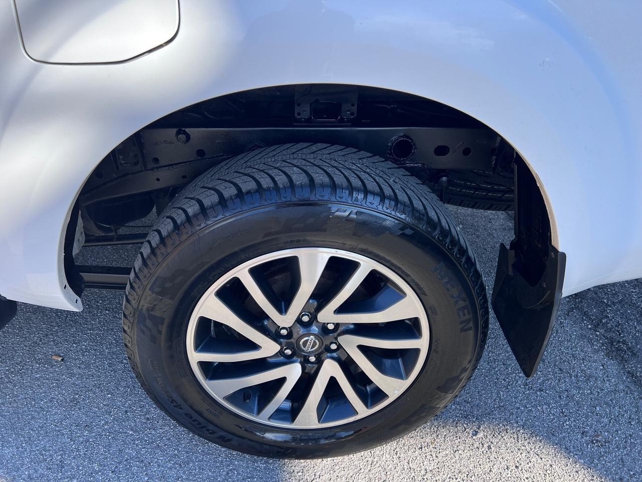 Nissan Navara 2.3 dCi 190 CV 7AT 4WD Double Cab N-Connecta