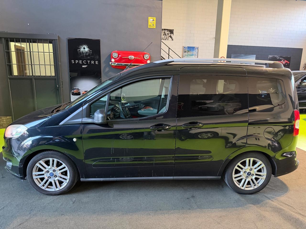 Ford Tourneo Courier 1.6 TDCI 95 CV Titanium -5posti-