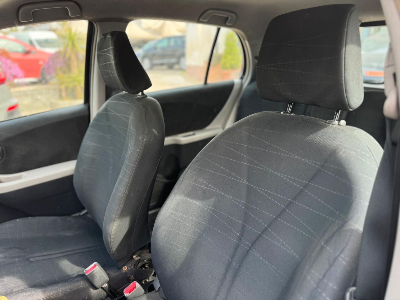 Toyota Yaris 1.0 5 porte Sol