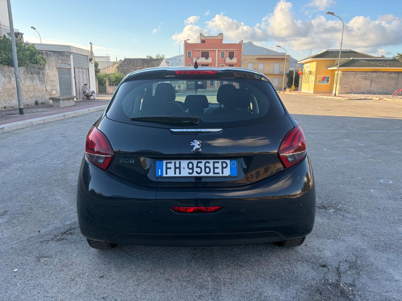 Peugeot 208 BlueHDi 75 5 porte Allure