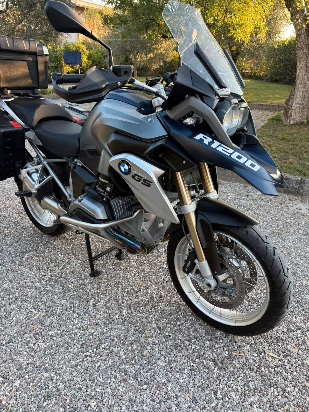 BMW R 1200 GS – 2015 – SOLO 6.982 KM – PARI AL NUOVO