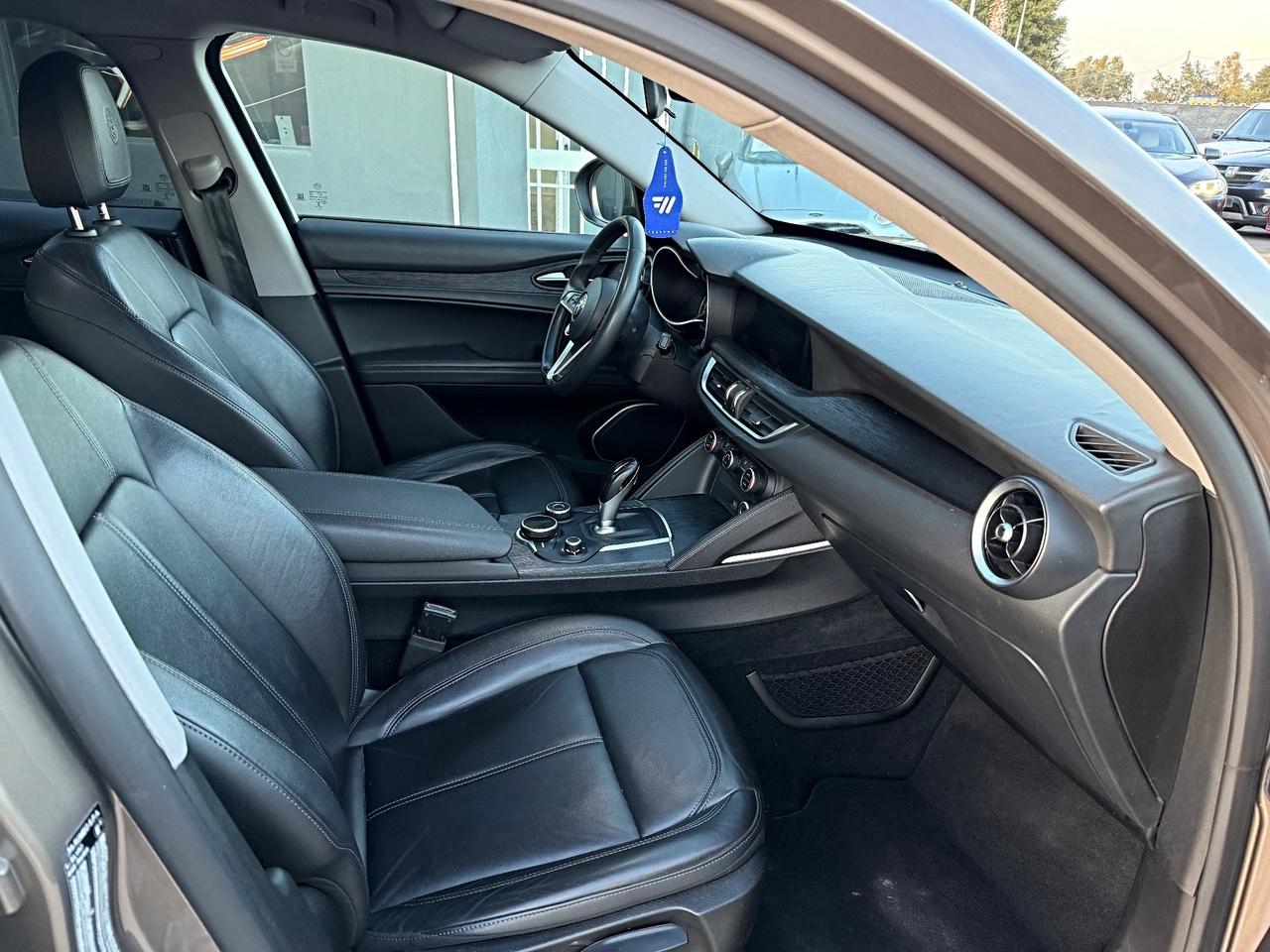 Alfa Romeo Stelvio 2.2 Turbodiesel 160 CV AT8 RWD Business Garanzia 12 Mesi