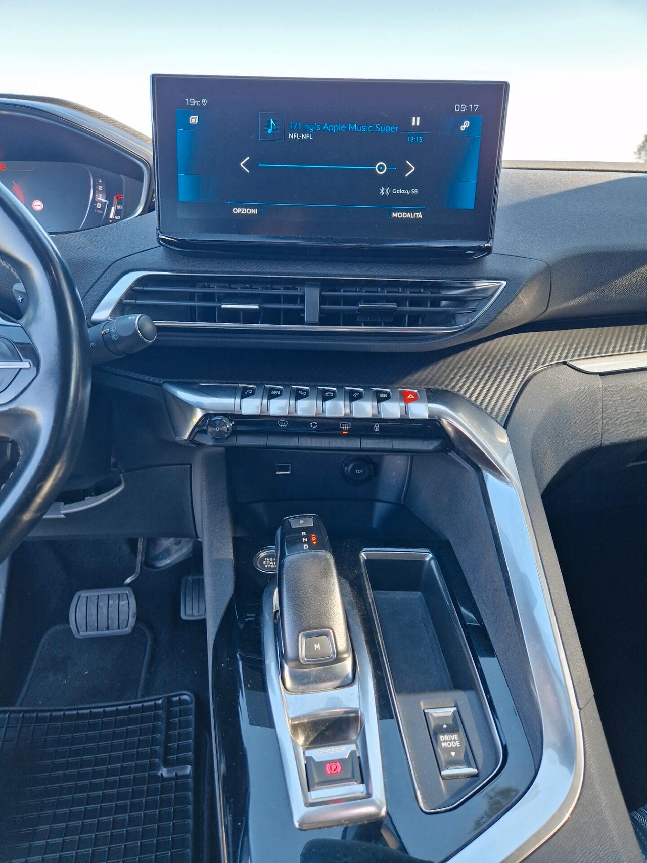 Peugeot 3008 BlueHDi 130 S&S EAT8 Allure