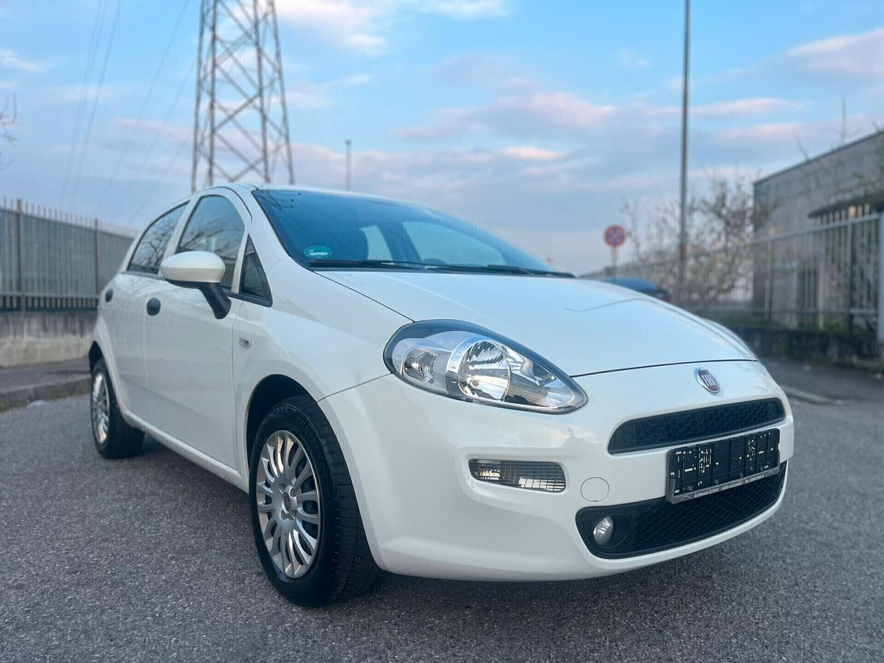 Fiat Punto 1.2 8V solo 49.000km PER NEOPATENTATI