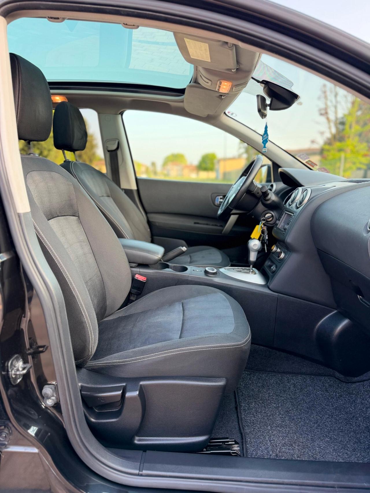 Nissan Qashqai 2.0 dCi DPF 4x4WD aut. Tekna