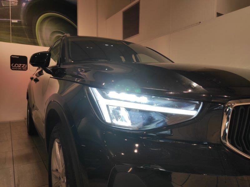 VOLVO XC40 (2017-->) - XC40 B3 automatico Core