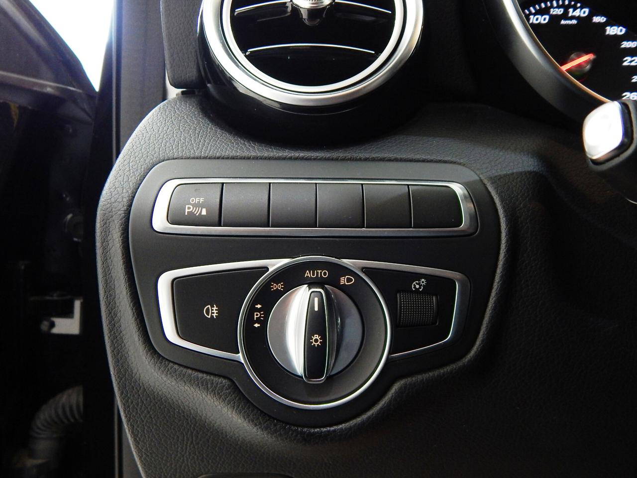 Mercedes-Benz GLC 220 d Premium AMG 4matic Aut. TETTO-NAVI-PELLE-PARK-LED