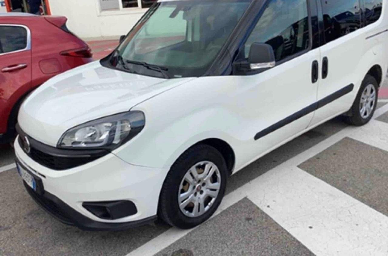 FIAT DOBLO' 1.6mjt AUTOCARRO 5 POSTI