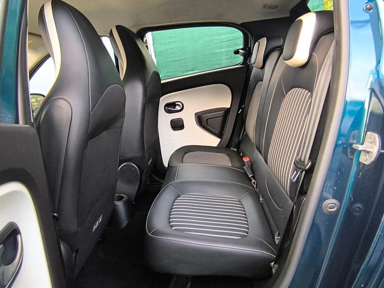 Renault Twingo SCe 65 CV Urban Night