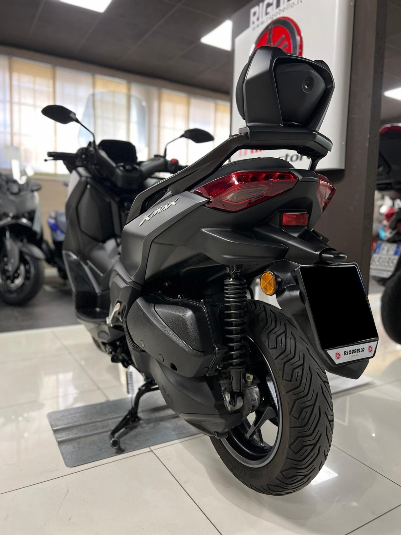 Yamaha X-Max 300