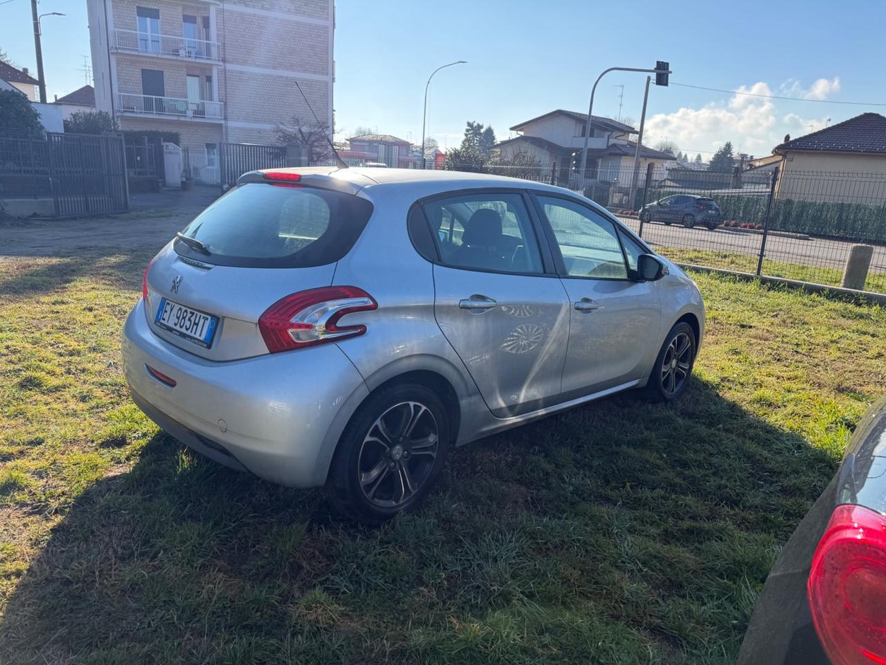 Peugeot 208 PureTech 82 5 porte Allure