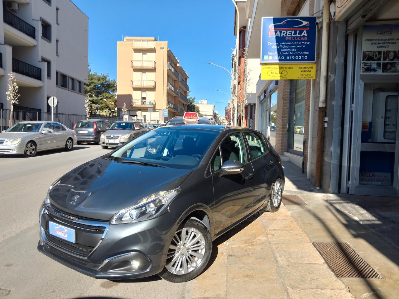 Peugeot 208 PureTech 82 5 porte Allure