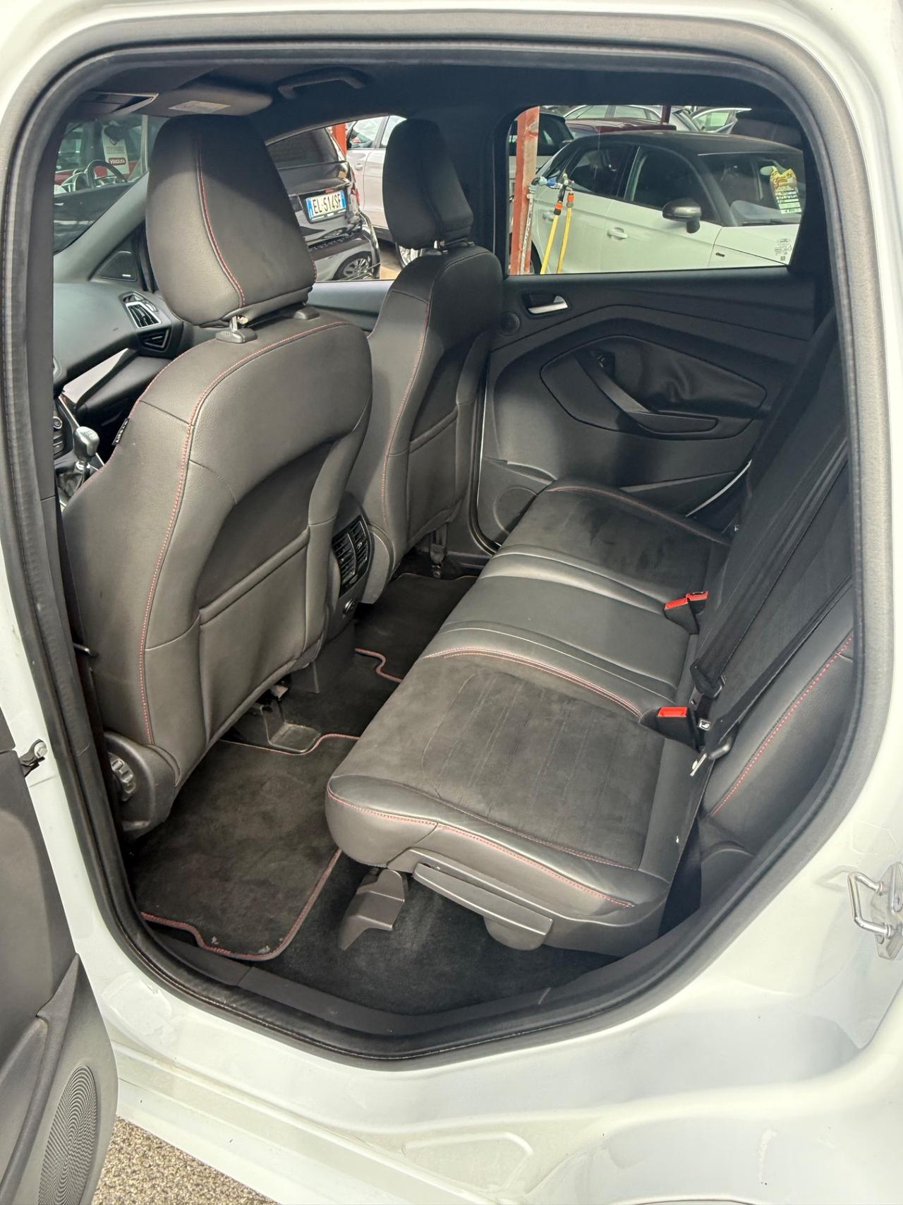 Kuga 2.0 150 CV-4x4-ST-Line-unipro-rate-garanzia