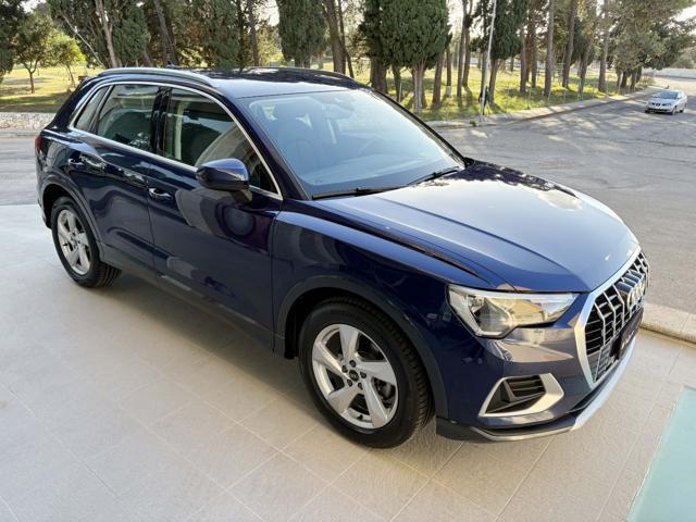 AUDI Q3 35 2.0 TDI S tronic Business Advanced COCKPIT