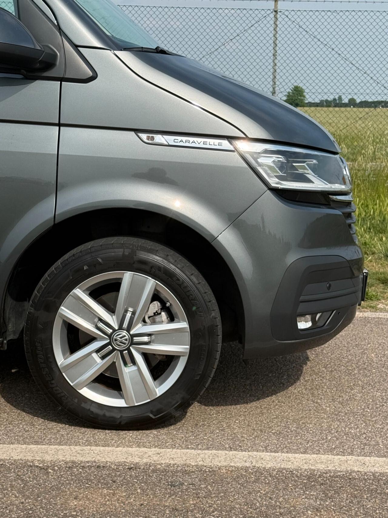 Volkswagen Caravelle 2.0 TDI 150CV DSG PC "NUOVO - 9 POSTI - 29000KM !!!"