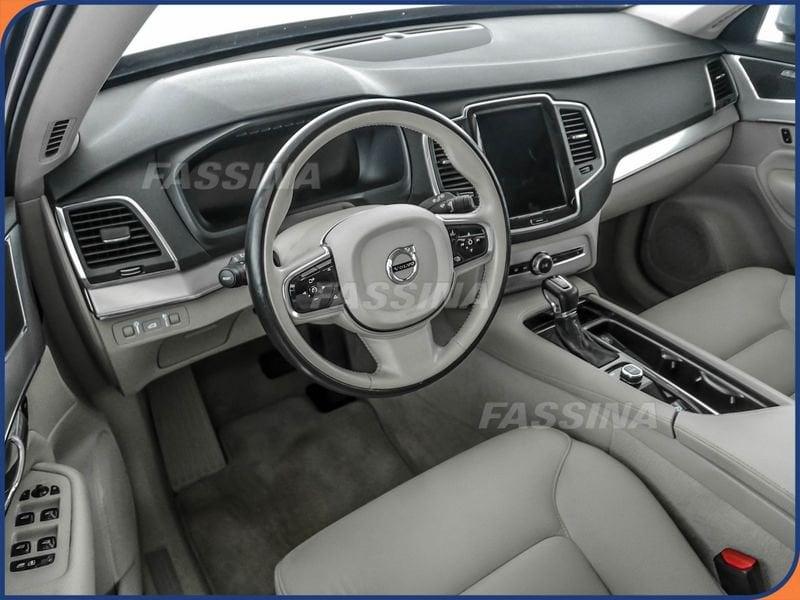 Volvo XC90 D5 AWD Geartronic Momentum