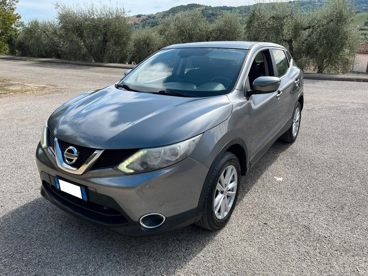 NISSAN Qashqai 1.6dCi 2WD Acenta 131 6M - 2015