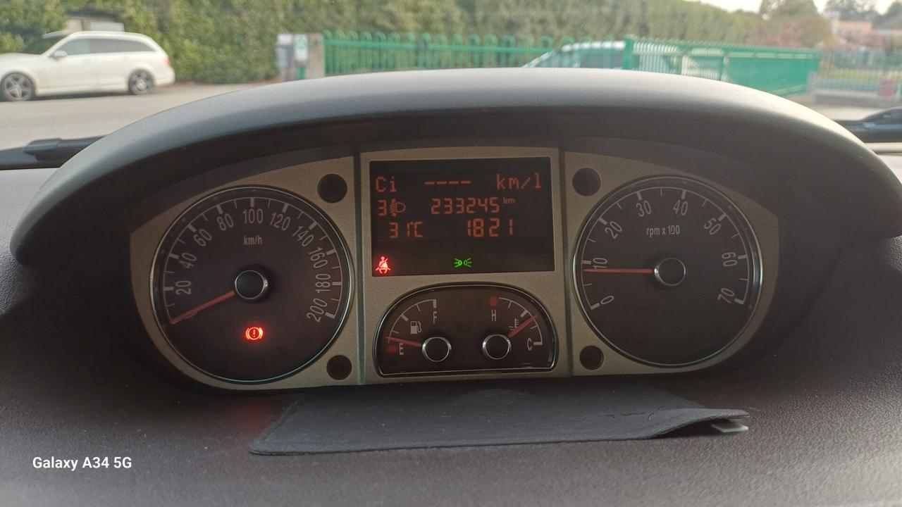 Lancia MUSA 1.4 16V Platino ok neopatentati