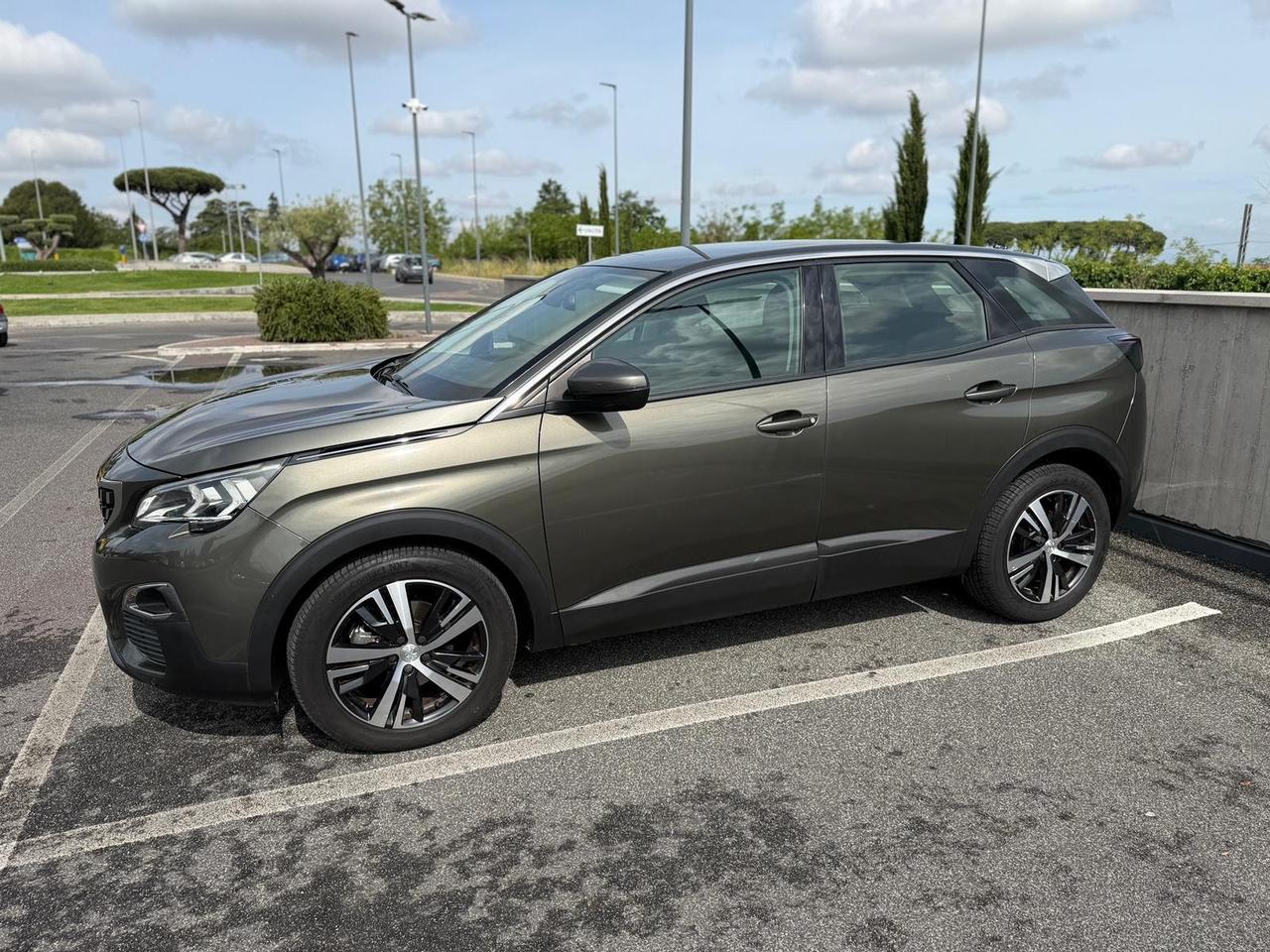 Peugeot 3008 1.5 BlueHDi 130cv *UNIPRO*