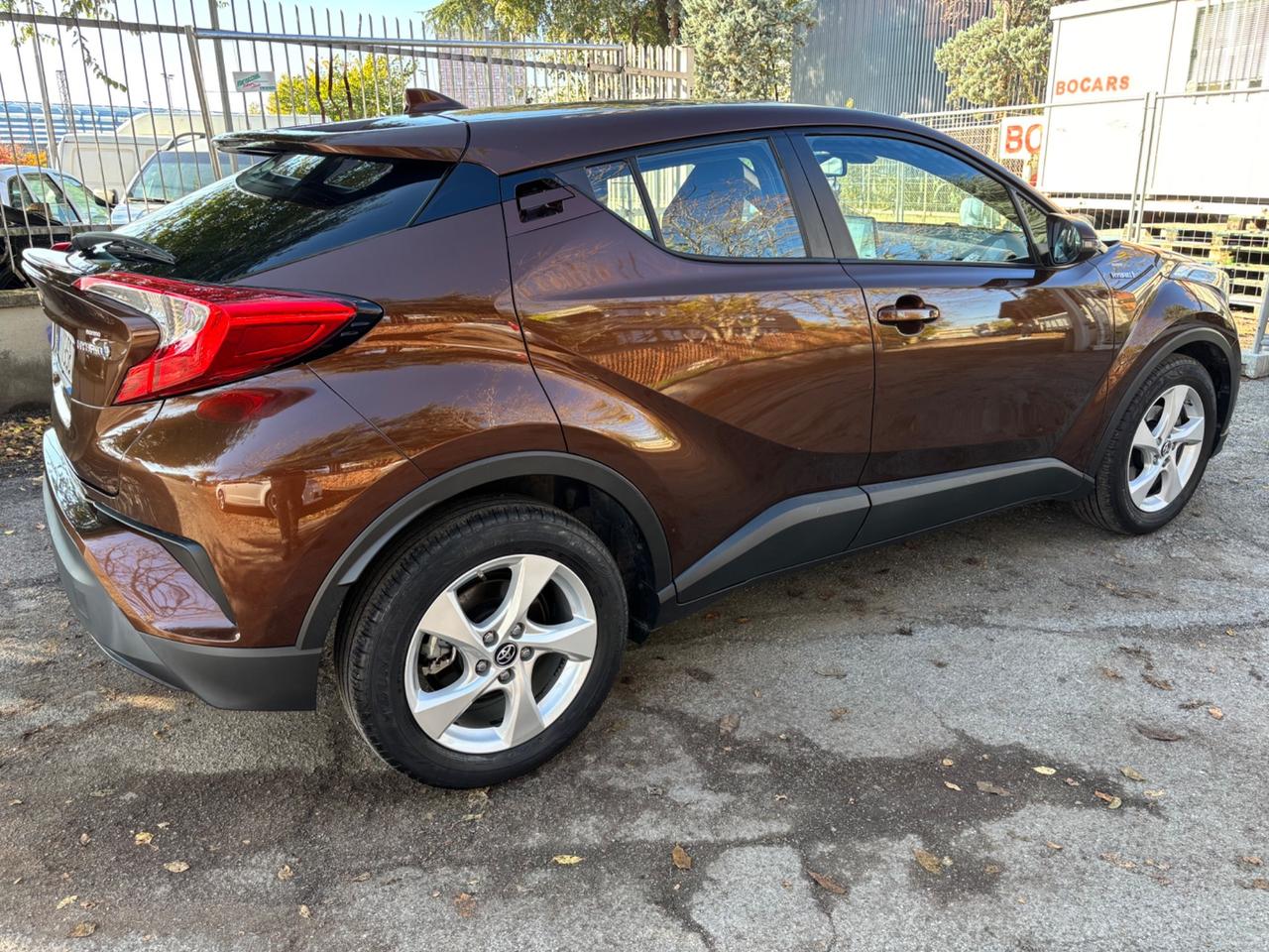 Toyota C-HR 1.8 Hybrid E-CVT Style