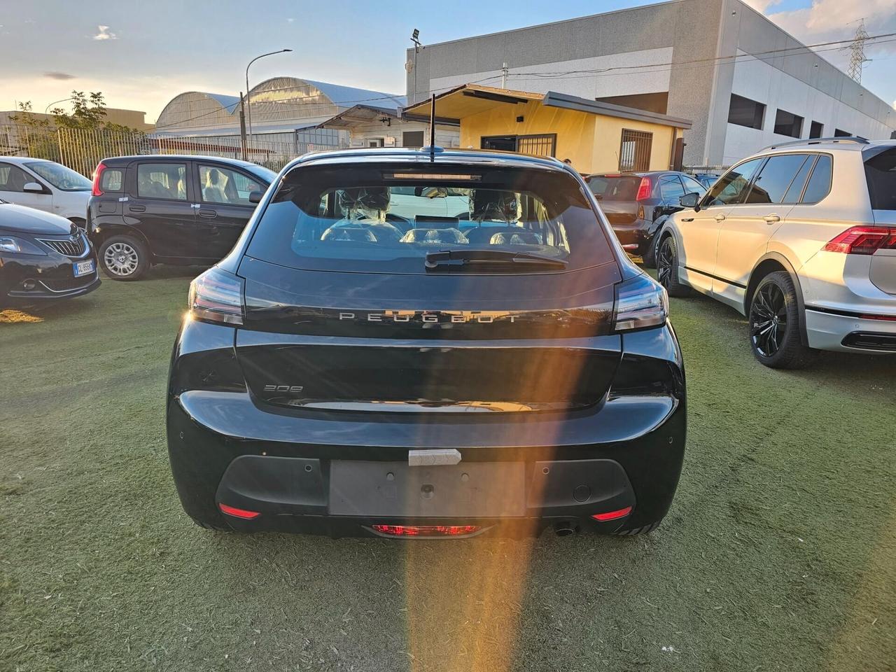 Peugeot 208 PureTech 100 Style KM 0
