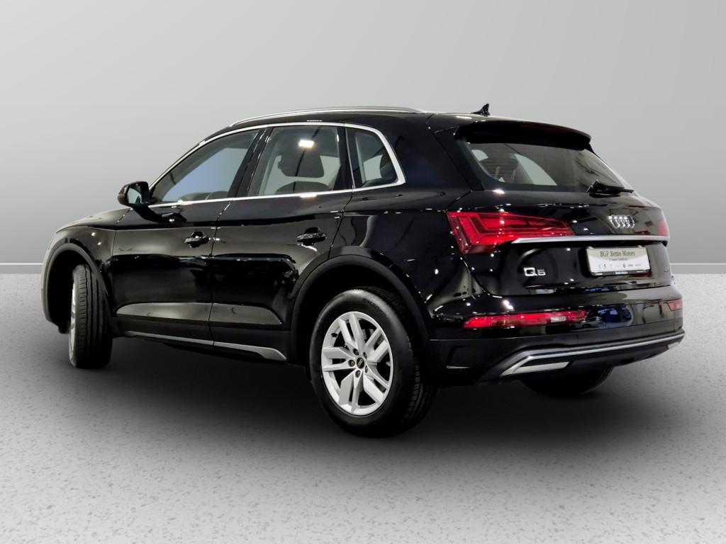 Audi Q5 40 2.0 tdi mhev Business quattro s tronic