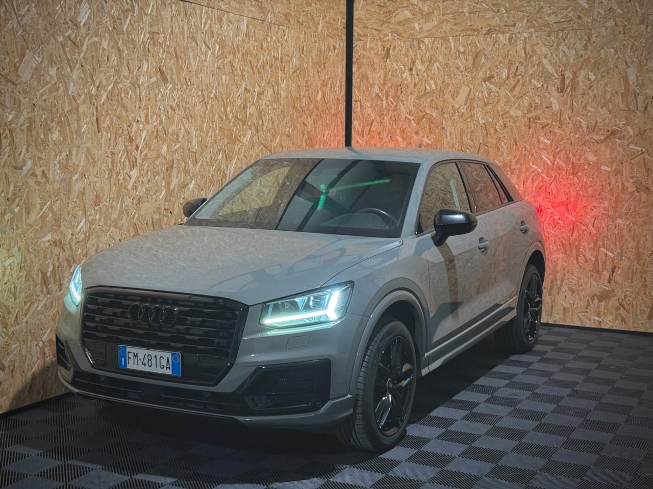 Audi Q2 1.6 TDI S line IDENTITY BLACK