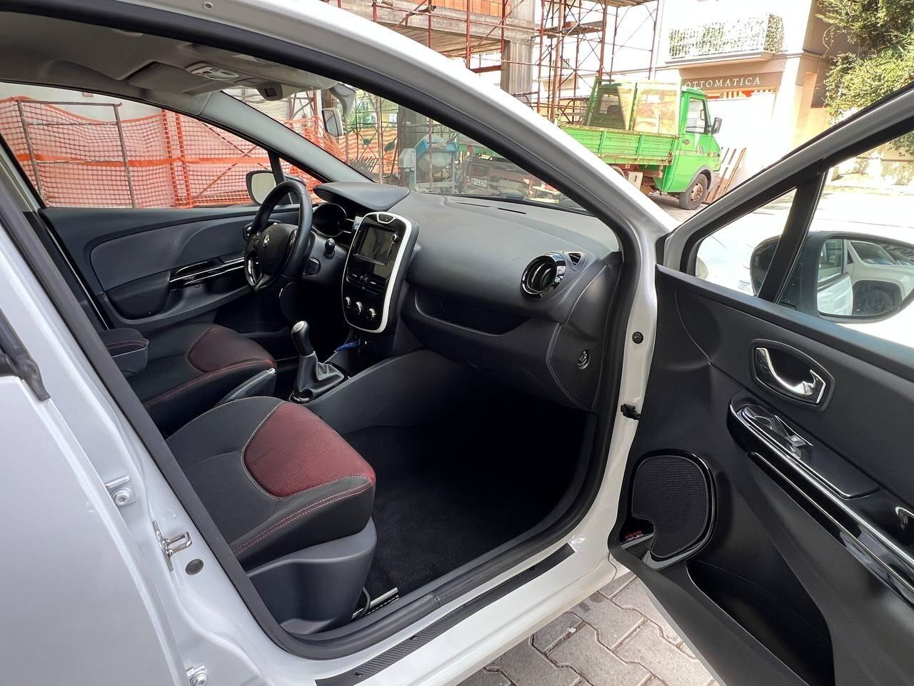 Clio IV 5p 1.5 dci Live 75cv