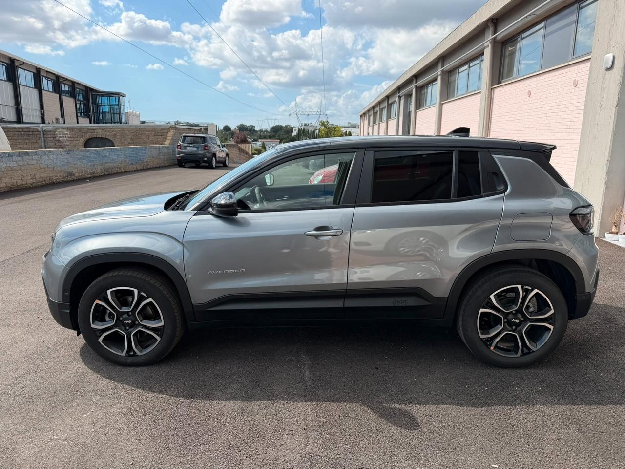 Jeep Avenger 1.2 Turbo 100 CV MHEV Summit