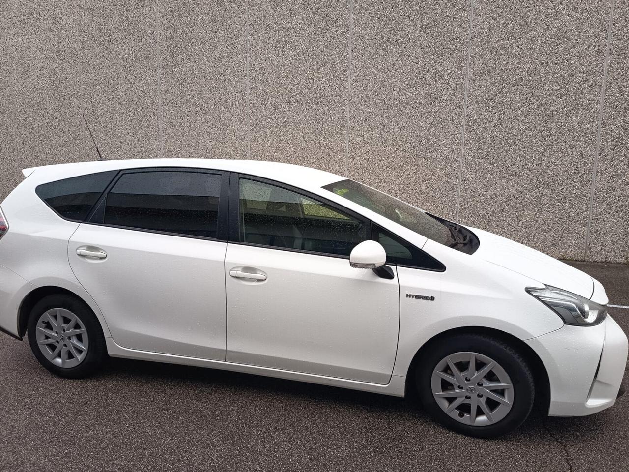 Toyota Prius Prius+ 1.8 Lounge