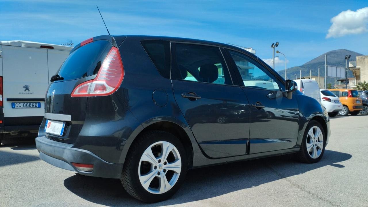 Renault Scenic Scénic X-Mod 1.5 dCi 110CV Luxe