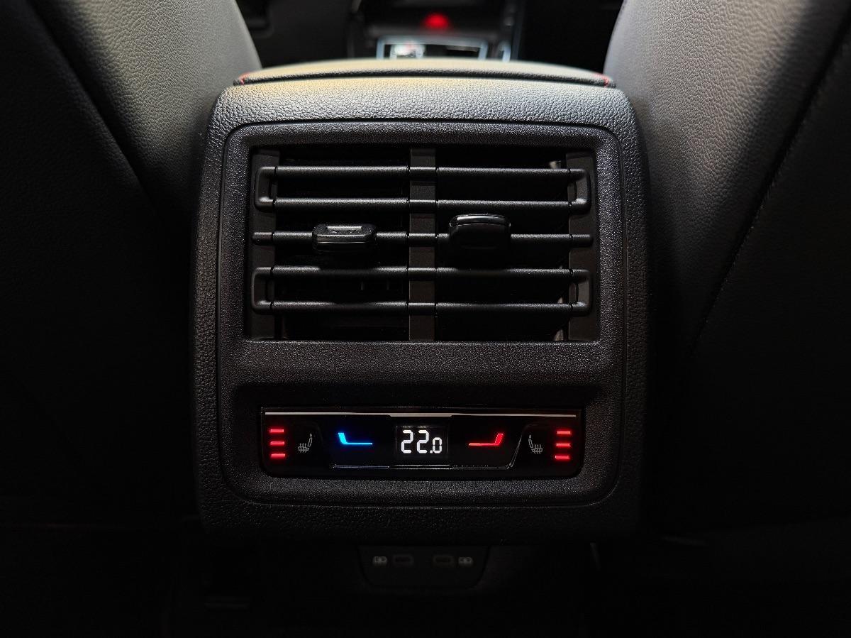 Volkswagen Golf 8 GTI 2.0 TSI 245 CV