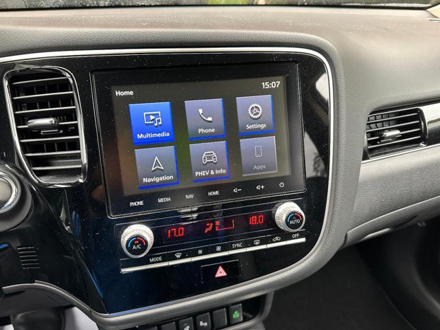MITSUBISHI Outlander 2.4 MIVEC 4WD PHEV Instyle Plus 25000KM UNIPROP