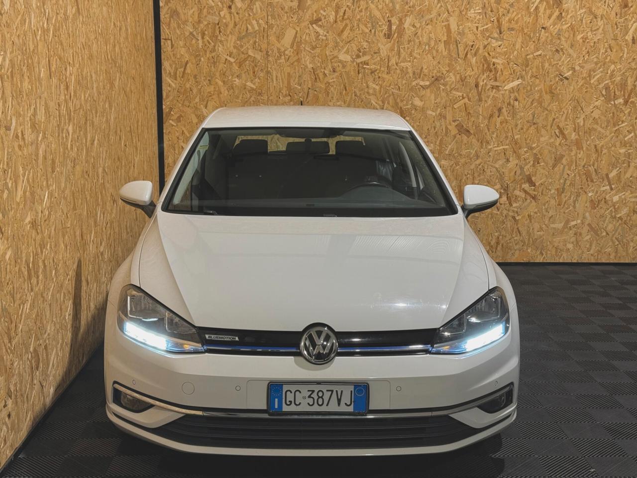 Volkswagen Golf 7.5 1.5 TGI DSG