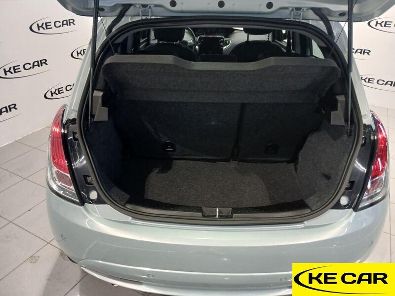 Lancia Ypsilon 1.0 FireFly 70cv Hybrid Platino