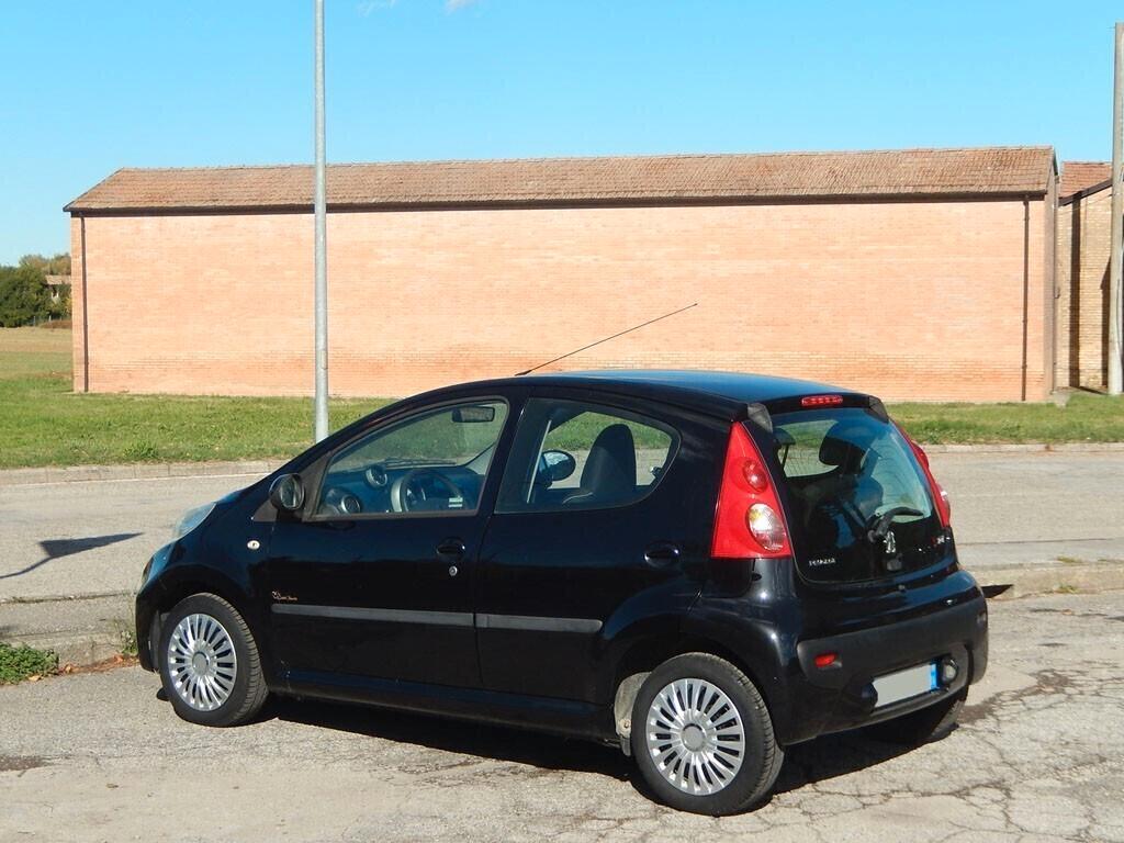 PEUGEOT 107 1.0 benzina con SOLO 100000Km