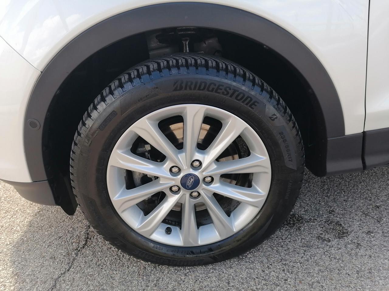Ford Kuga 2.0 TDCI 150 CV 4X4 TITANIUM *116.000 km* 2015