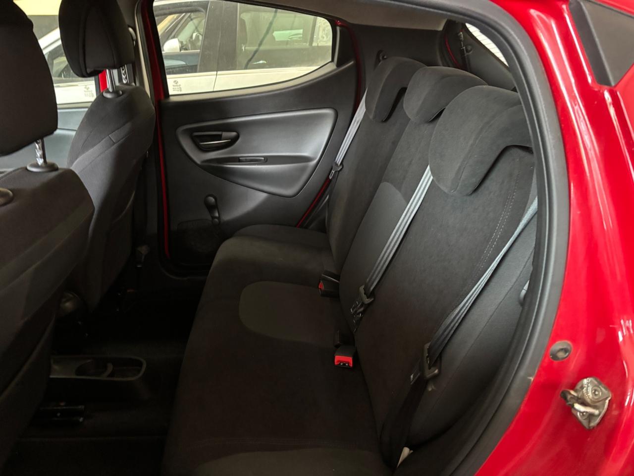 Lancia Ypsilon 0.9 TwinAir 85 CV 5 porte S&S Gold