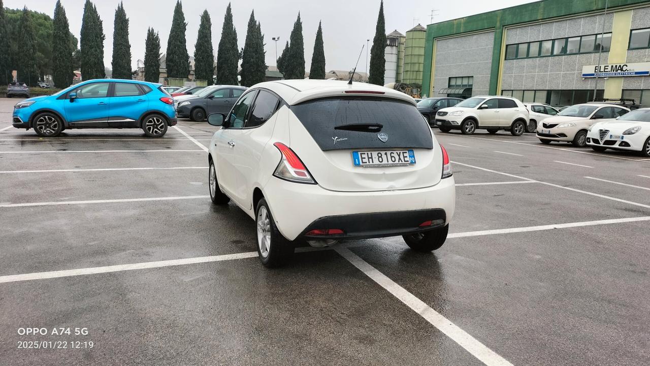 Lancia Ypsilon 1.2 69 CV Platinum