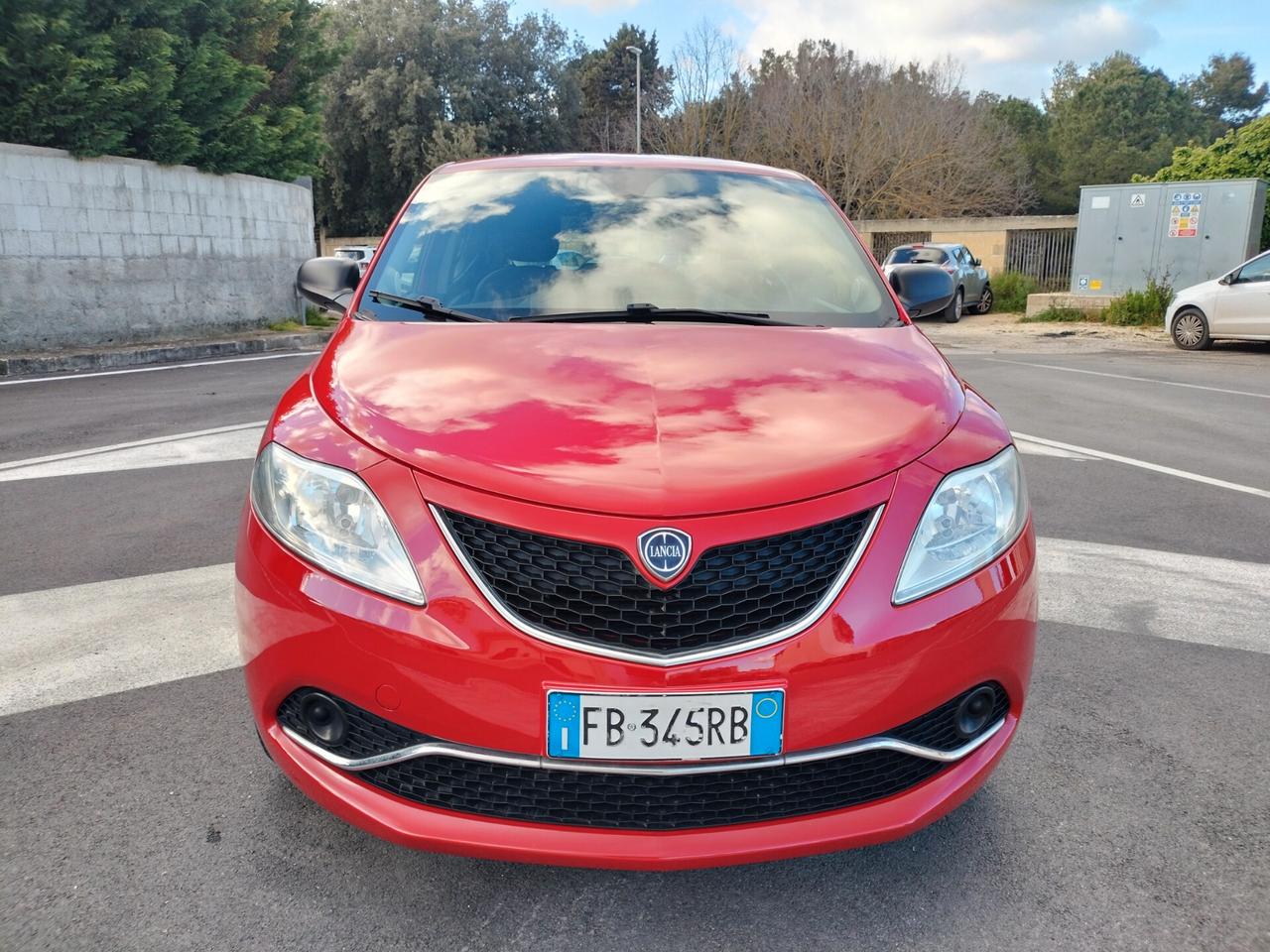 Lancia Ypsilon 1.2 69 CV 5 porte Elefantino 80.000km