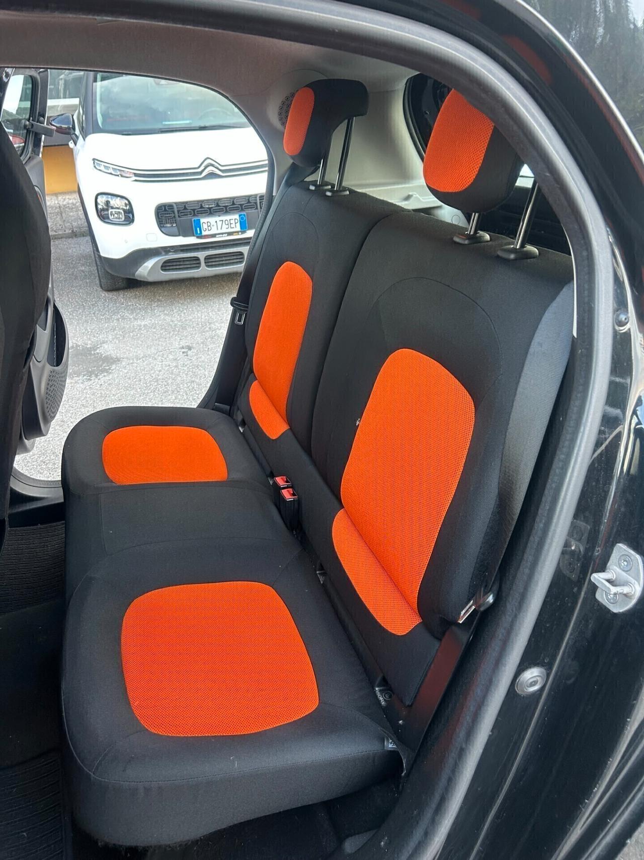 " UNA CHICCA " Smart ForFour 70 1.0 twinamic Passion