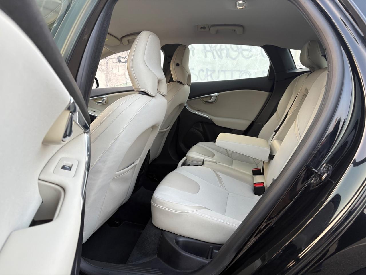 Volvo V40 2.0 D3 150 Geartronic perfetta