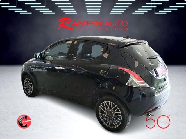 LANCIA Ypsilon 1.0 FireFly Hybrid Gold Plus Km 30.000 Iva Esposta