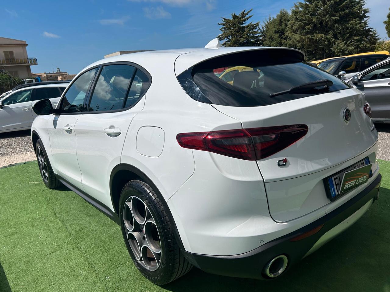 Alfa Romeo Stelvio 2.2 Turbodiesel 180 CV AT8 Q4 Business