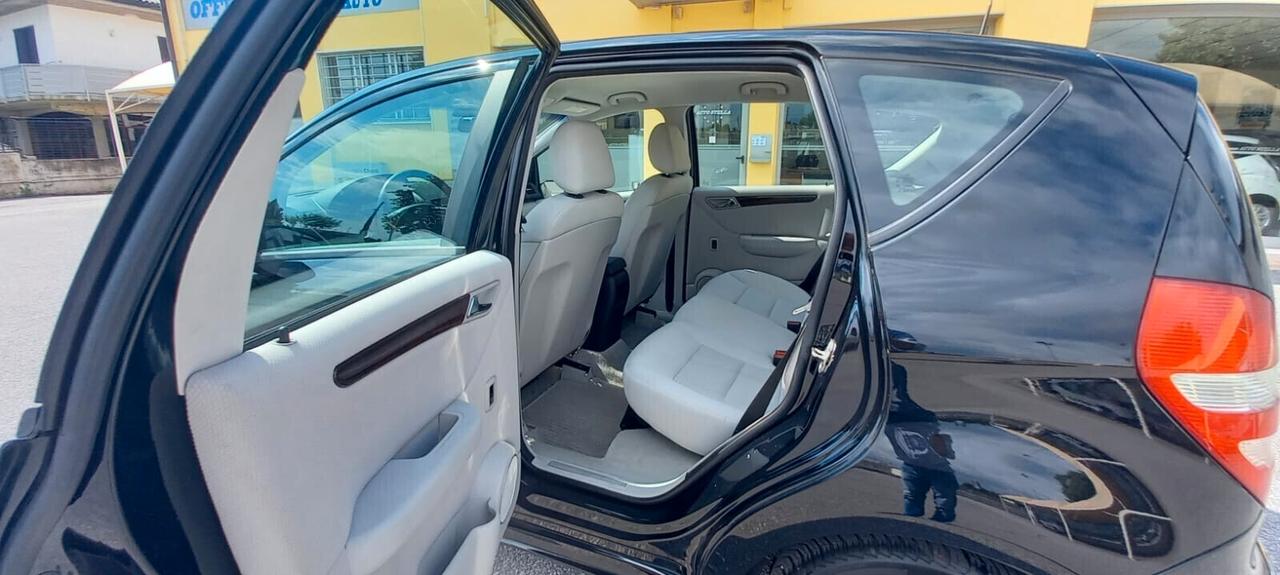 Mercedes-Benz Classe A 150 All. Elegance Benzina cc. 1.5 CV. 95 Cambio Automatico 5 Porte 5 Posti Utilizzabile anche per i Neopatentati.