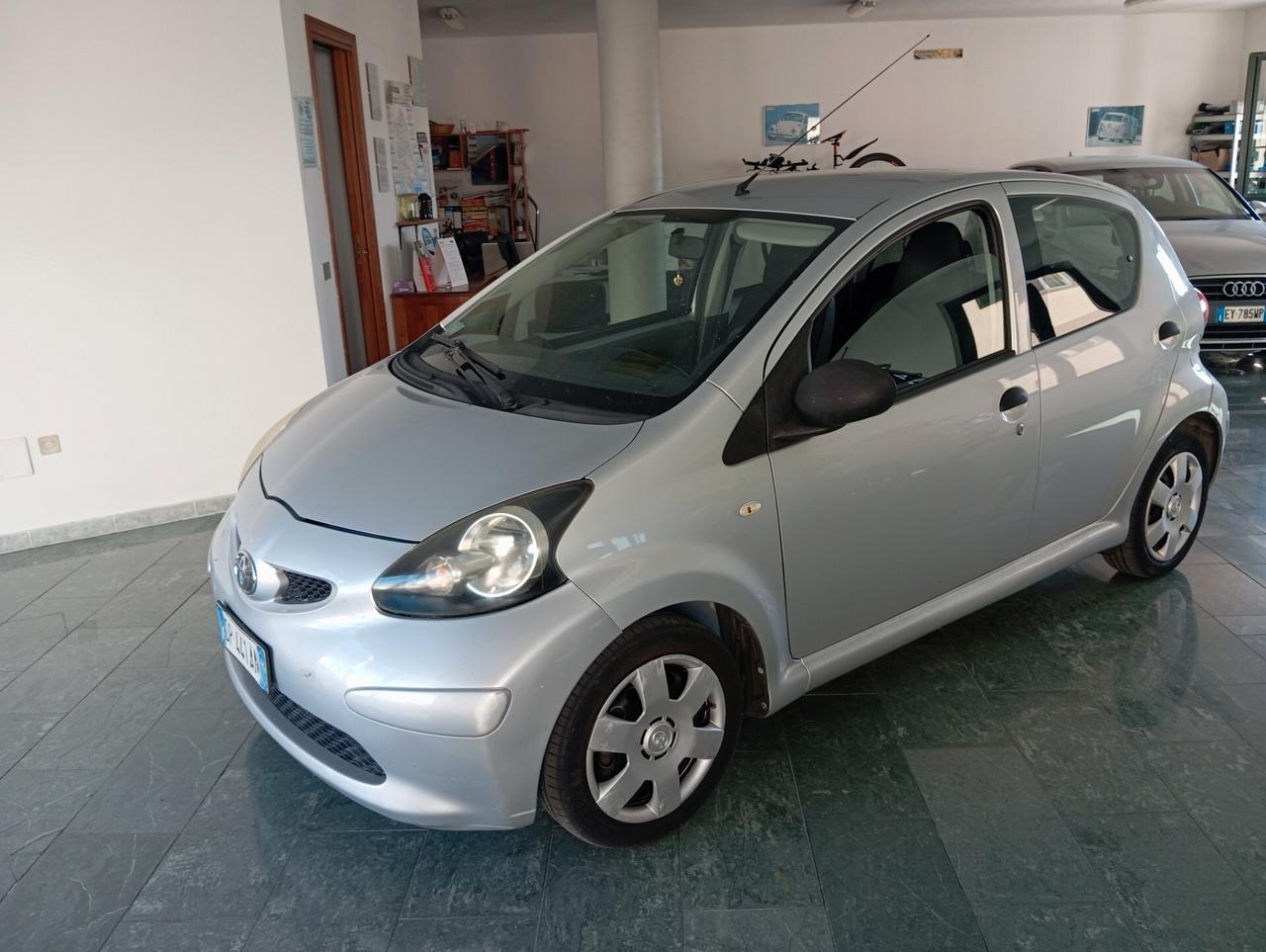 Toyota Aygo 1.0 12V VVT-i 5 porte