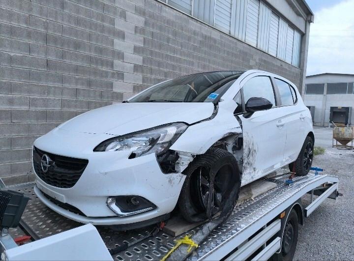 Opel Corsa 1.4 90CV GPL Tech 5 porte Cosmo