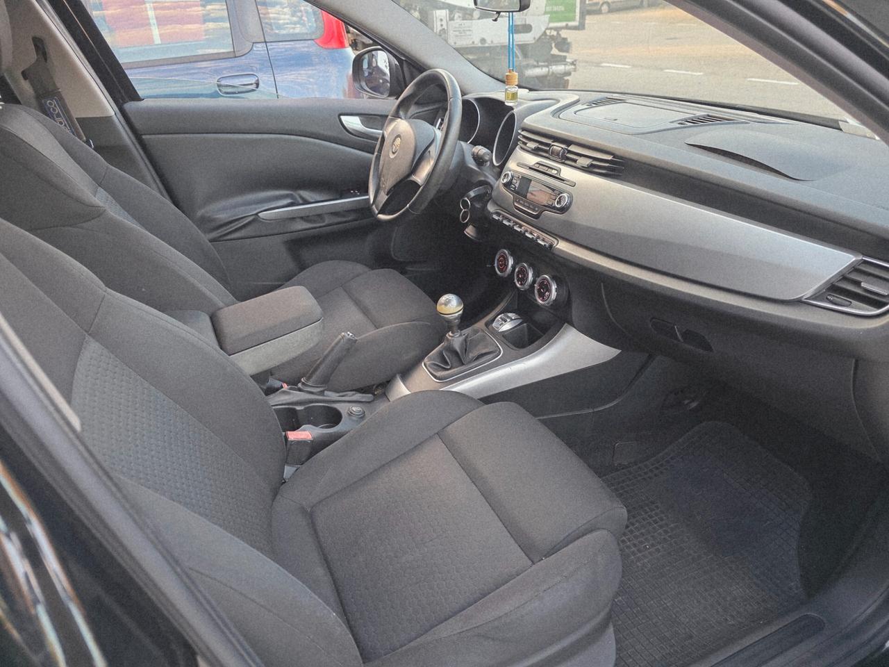 Alfa Romeo Giulietta 1.6 JTDm-2 105 CV Progression
