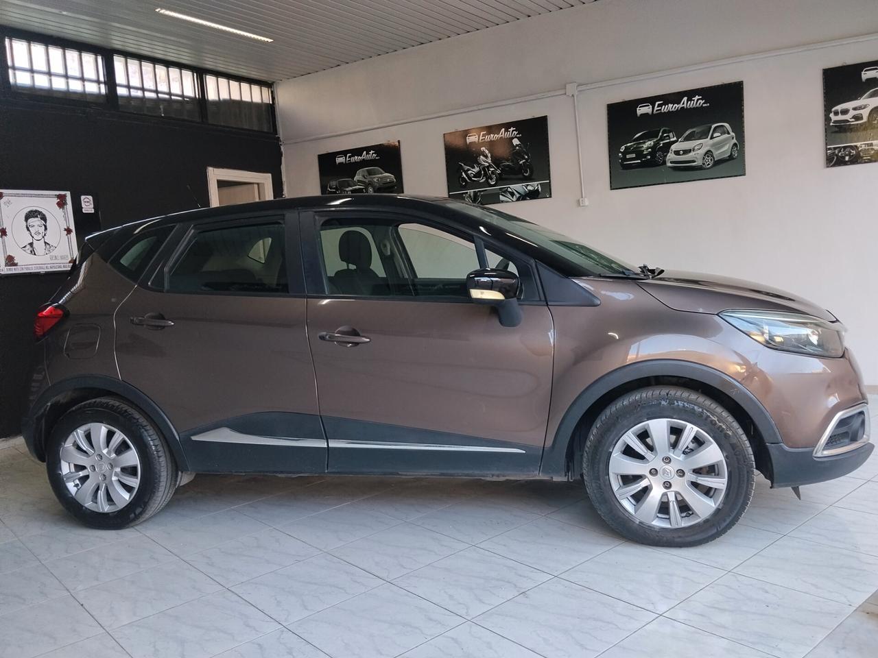 Renault Captur 1.5 diesel 2017 CON GARANZIA